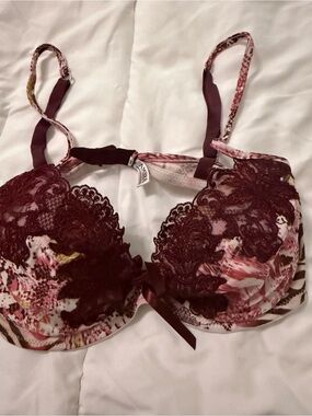 Lace-Accent Push-Up Bra in Burgundy Pink Floral
